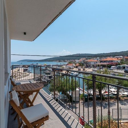 Beach Apartman Marela Slatine Exterior photo