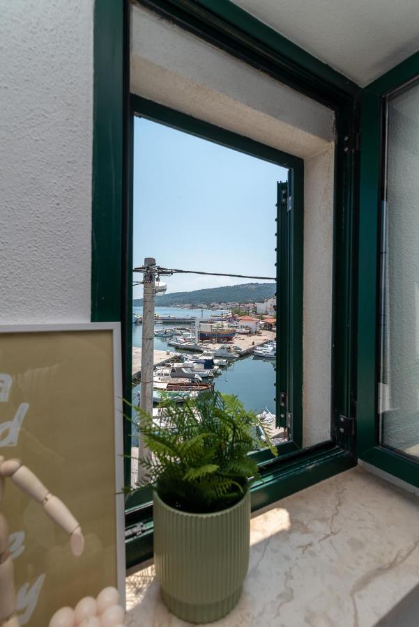 Beach Apartman Marela Slatine Exterior photo