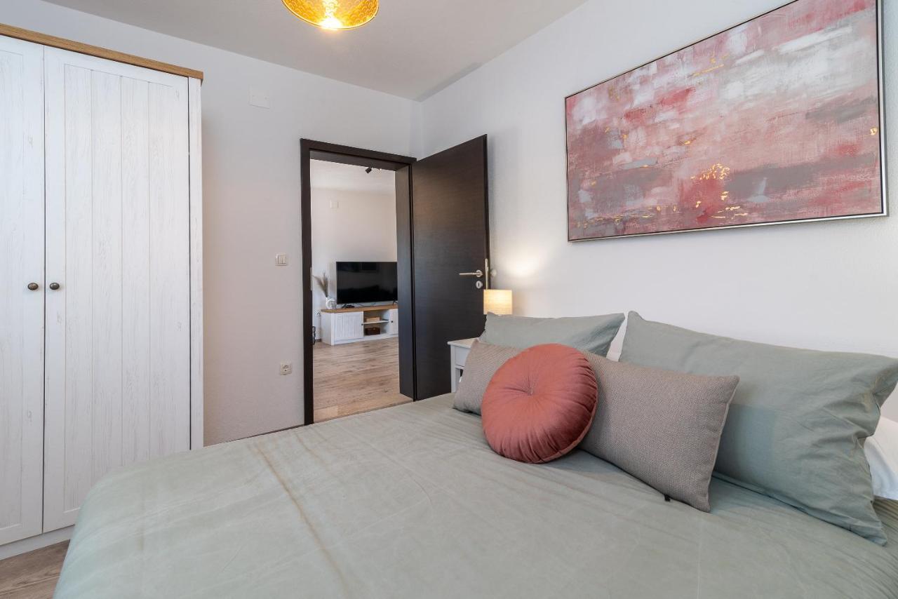 Beach Apartman Marela Slatine Exterior photo