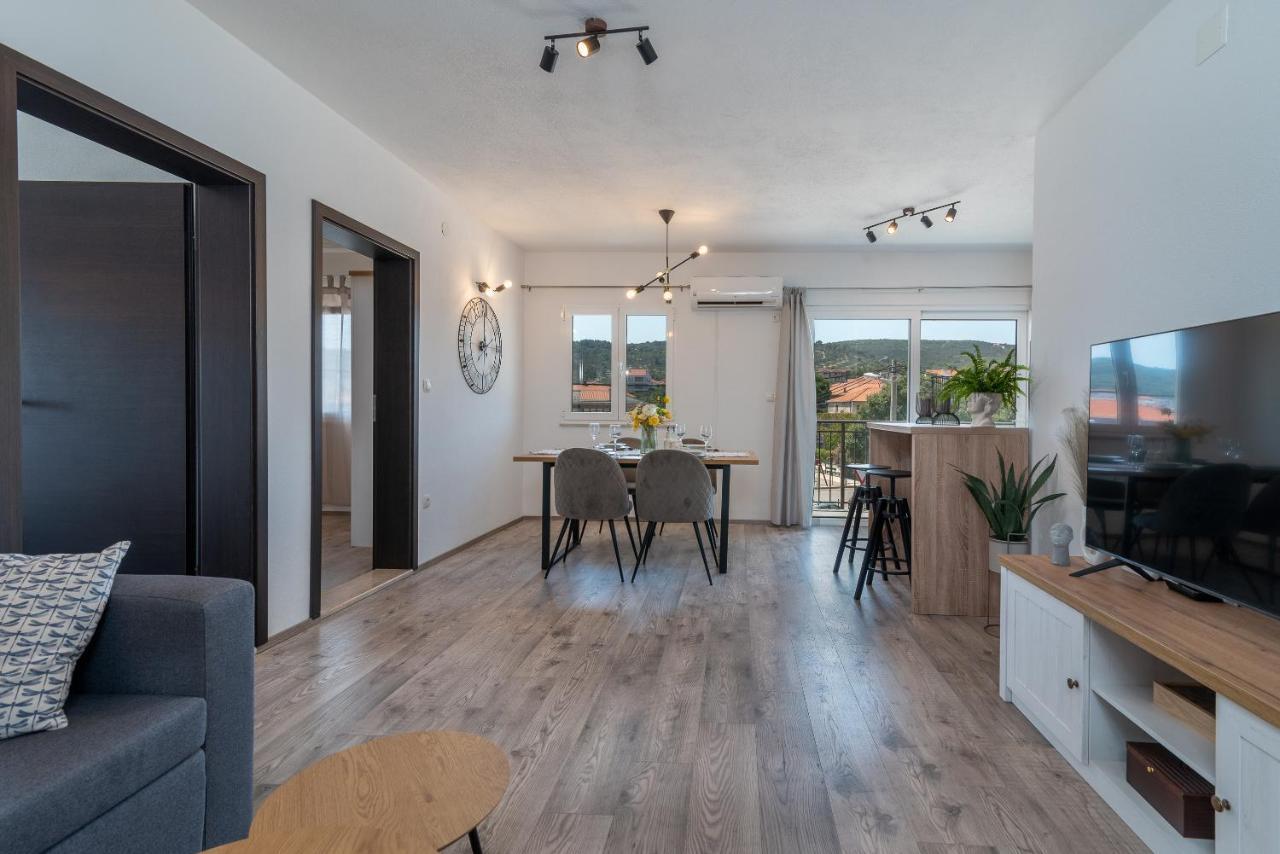 Beach Apartman Marela Slatine Exterior photo